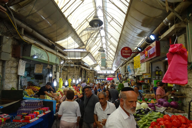Rund um den schönen Mahane-Yehuda-Markt gibt es viele Cafés und Restaurants (Foto: Stefan Gnatzy)