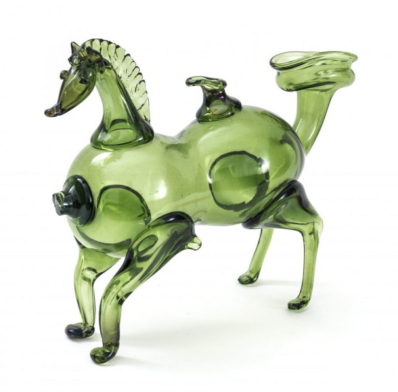 Das Schnapspferd aus grünem Glas erzielte bei Ruef 550 Euro, Bayern, 19. Jahrhundert, Höhe 20 cm, Foto: Ruef, Landshut
