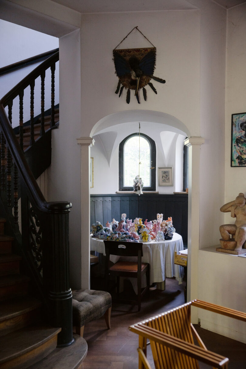 Eine ganze Menagerie von kleinen Keramiken