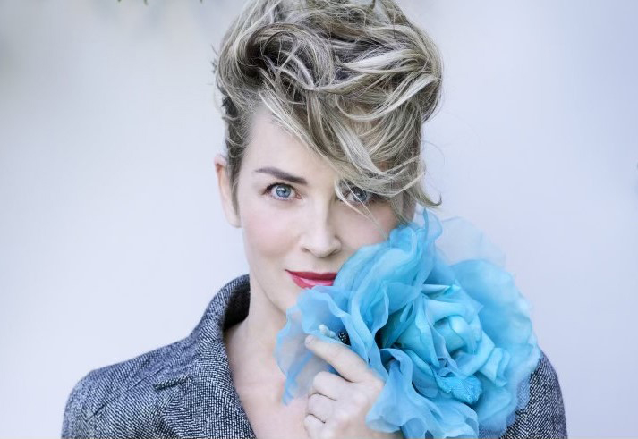 Die Amerikanerin Sharon Stone, geboren 1958, zog als junge Frau nach New-York und begann dort zuerst eine Karriere als Model. Hier fotografiert von Michael Muller