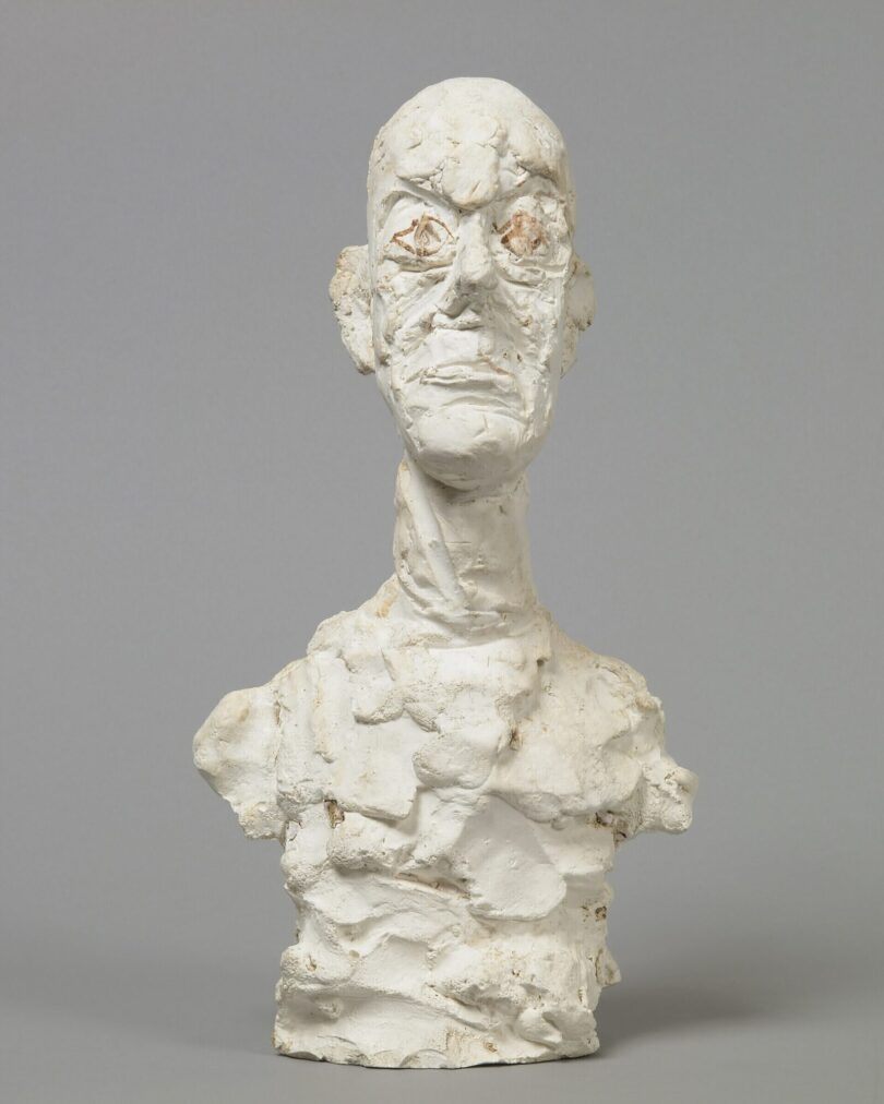 Alberto Giacomettis Werk „Bust of a Man“ (um 1962) ist in der Ausstellung zu sehen. © Fondation Giacometti © Succession Alberto Giacometti / Adagp, Paris, 2024