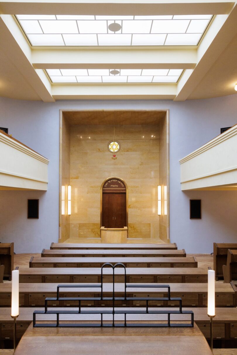 Der Innenraum der Synagoge Reichenbachstraße erstrahlt in neuem Glanz