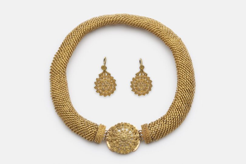 Parure (Collier und Ohrhänger), Niederlande, 1825/30, Collier aus geflochtenem Golddraht (Cannetille)