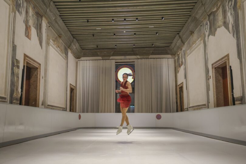 Olaf Nicolais Installation „Eisfeld II.“ im Palazzo Diedo.