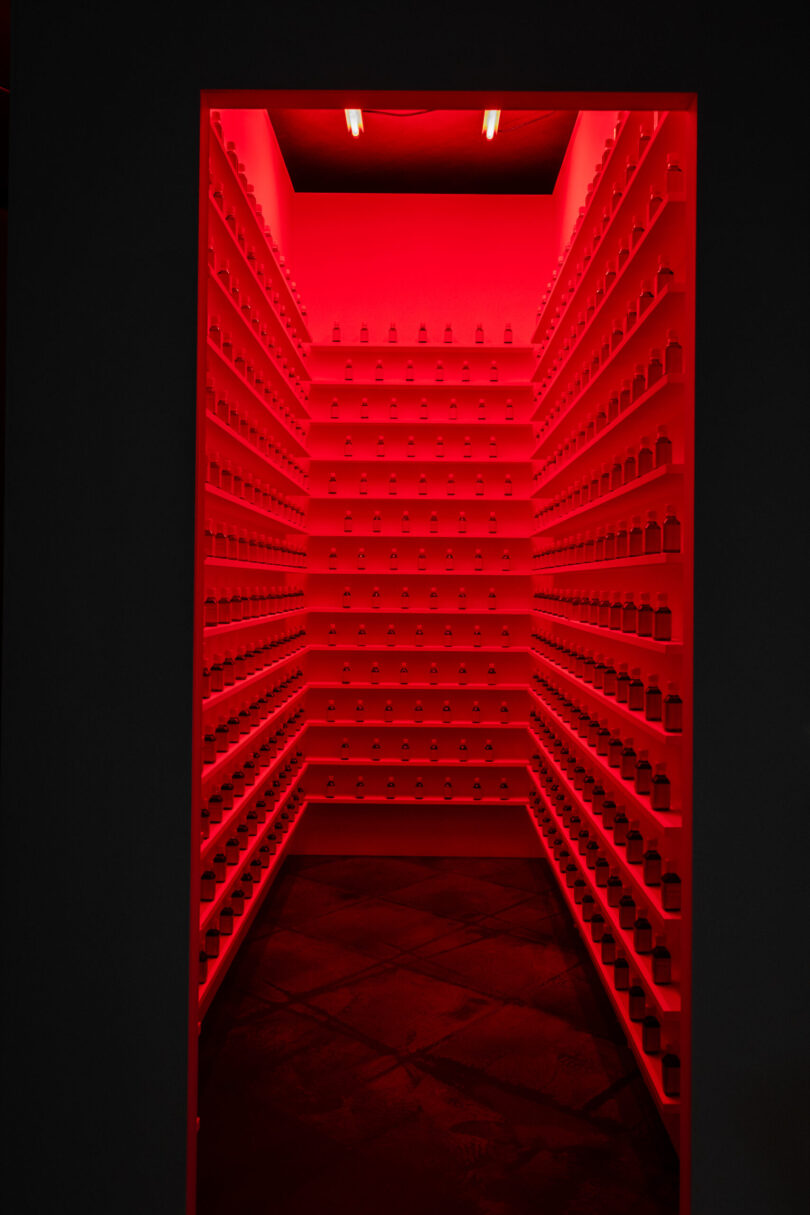 Werk „Blame“ 2002-2004 von Shilpa Gupta