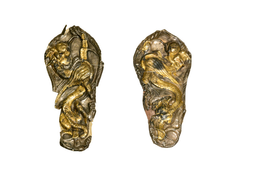 Aus Gold und Silber ist die Zaumzeug-Verzierung aus der Xiongnu-Zeit, zu sehen im Museum Rietberg