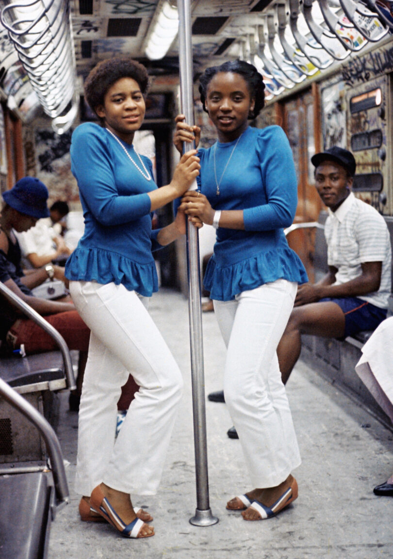 Zwei Frauen in der New Yorker U-Bahn